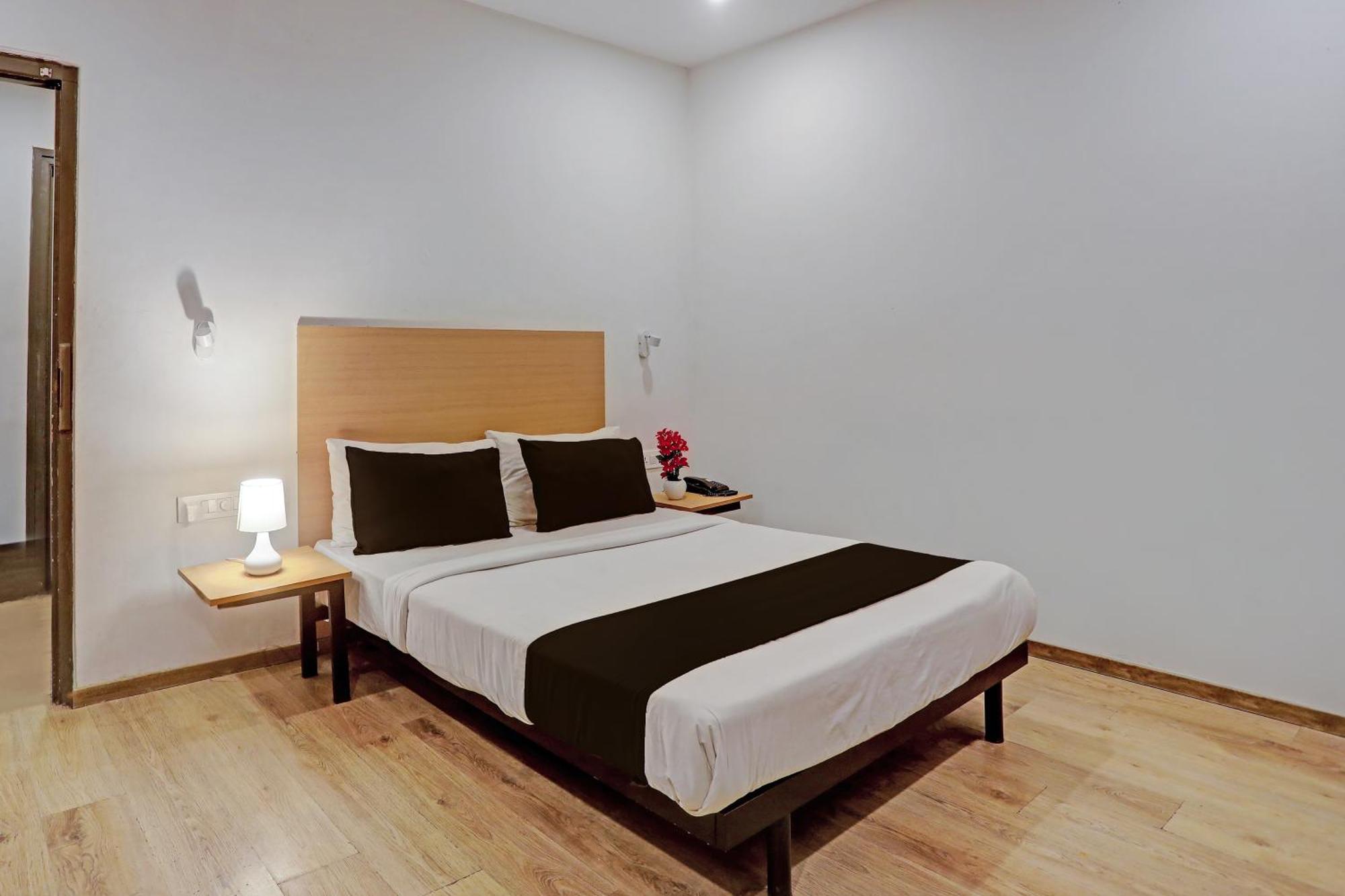 Townhouse Near Secunderabad Railway Station, Yashoda Hospital, Patny Centre ภายนอก รูปภาพ