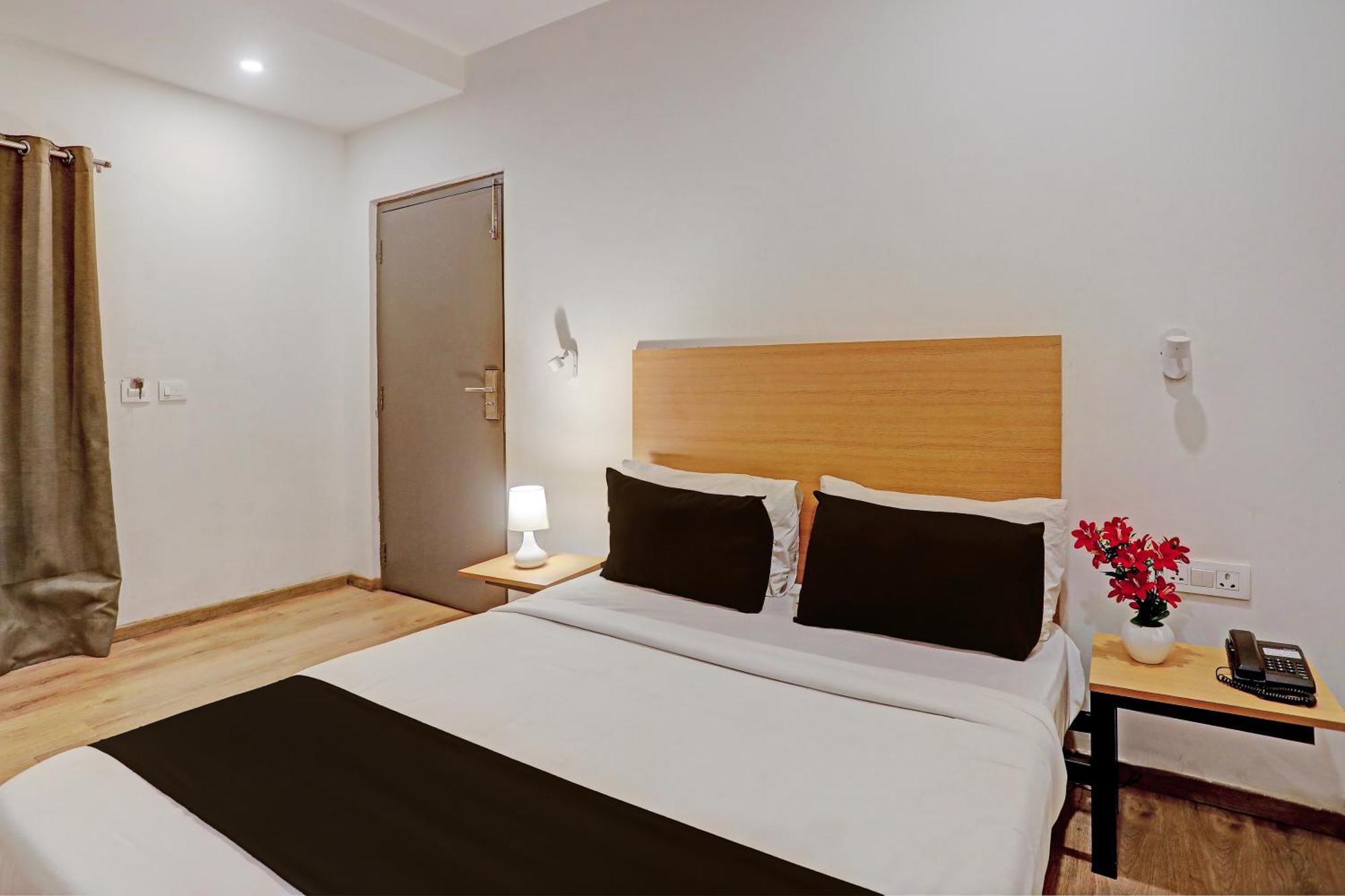 Townhouse Near Secunderabad Railway Station, Yashoda Hospital, Patny Centre ภายนอก รูปภาพ